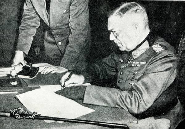 RECORD DATE NOT STATED Germany surrenders to the Allies, end of WW2 Germany surrenders to the Allies, 9 May 1945, end of WW2 - Field-Marshal Wilhelm Keitel signs the ratified terms of unconditional surrender in Berlin. Date: 1945  Copyright: Copyrightx(c)Geminix2023.xCredit:xGemini 13658318