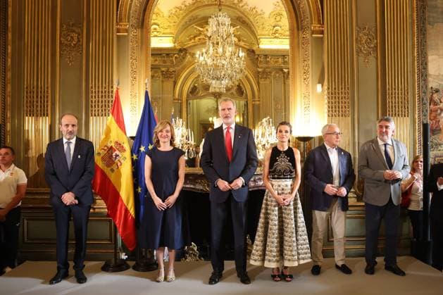 Entertainment Themen der Woche KW 30 Entertainment Bilder des Tages King Felipe VI and Queen Letizia of Spain at a reception in honor of the Spanish Olympic team at the Spanish Embassy in Paris, France on July 25, 202 Cordon Press 