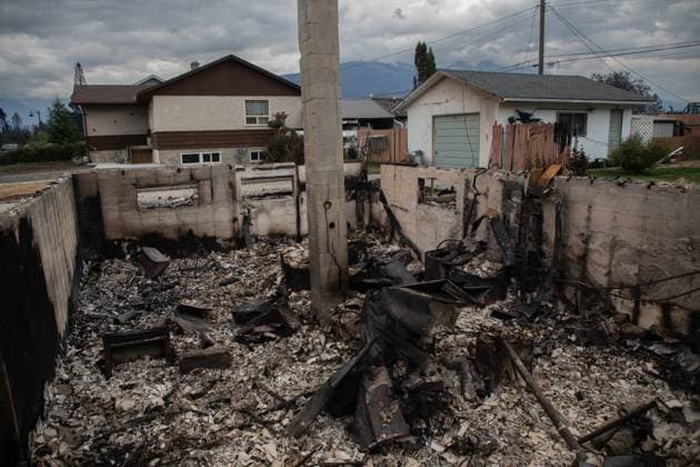 July 26, 2024, Jasper, Ab, CANADA: The remains of Jasper Mayor Richard Ireland s home of 67 years in Jasper, Alta., on Friday, July 26, 2024. Wildfires encroaching into the townsite of Jasper forced an evacuation of the national park and have destroyed over 300 of the town s approximately 1100 structures, mainly impacting residential areas. Jasper CANADA  - ZUMAc35_ 20240726_zaf_c35_128 Copyright: xAmberxBrackenx