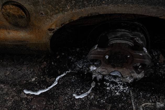 July 26, 2024, Jasper, Ab, CANADA: Melted metal from a car in Jasper, Alta., on Friday July 26, 2024. Wildfires encroaching into the townsite of Jasper forced an evacuation of the national park and have destroyed over 300 of the town s approximately 1100 structures, mainly impacting residential areas. Jasper CANADA  - ZUMAc35_ 20240726_zaf_c35_168 Copyright: xAmberxBrackenx