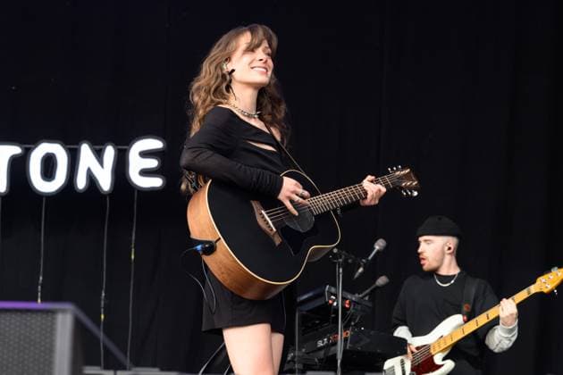 Holly Humberstone at Truck Festival - Friday 26th July 2024 Holly Humberstone at Truck Festival - Friday 26th July 2024 Truck Festival 2023 will take place in the idyllic Oxfordshire countryside from 26 to 28 July 2024. Often described as the Godfather of the small music festivals, the Truck Festival has been featuring some of the biggest and best emerging artists since 1998. The festival takes place at Hill Farm, Steventon, Oxfordshire, OX13 6AB. Photography by Hannah Meadows for RETNA, Credit:Hannah Meadows Photography Avalon  Copyright: xHannahxMeadowsxPhotographyx xAvalonx 0892983735