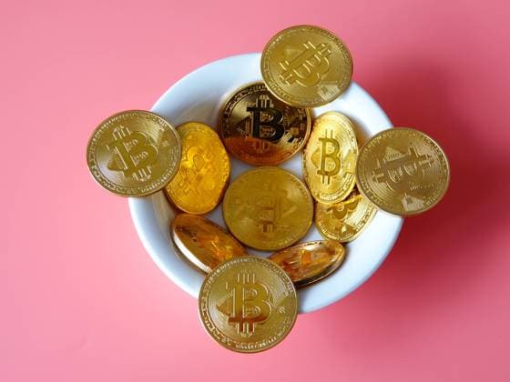 Bitcoin Physical bitcoin commemorative coins are being displayed in Yichang, Hubei province, China, on July 29, 2024. Yichang Hubei China  Copyright: xCFOTOx originalFilename: cfoto-bitcoin240729_npKp7.jpg