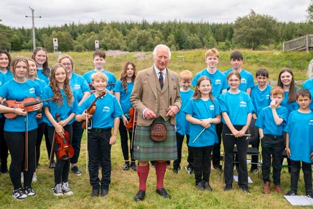 Bilder des Jahres 2024, Entertainment 08 August Entertainment Bilder des Tages König Charles III. besucht Naturschutzgebiet Forsinard Flows in Schottland . 31 07 2024. Forsinard, Scotland, United Kingdom. King Charles III during a visit to the Forsinard Flows nature reserve in Forsinard, Scotland, United Kingdom.  xPoolx xi-Imagesx IIM-25413-0006