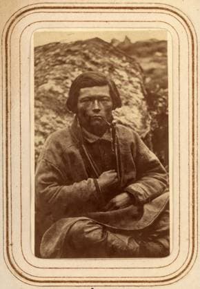 RECORD DATE NOT STATED Portrait of Nils Paulus Larsson L?nta, 26 years old, Sirka s Sami village, 1868. From Lotten von D?ben s photo album with motifs from the ethnological expedition to Lapland led by her husband Gustaf von D?ben in 1868. Copyright:xHeritagexArt HeritagexImagesxLottenxvonxDubenx IMAGO, ! ACHTUNG: AUFNAHMEDATUM GESCHÄTZT!  Copyright:HeritagexArt HeritagexImagesxLottenxvonxDubenx IMAGO
