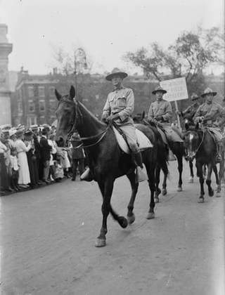 RECORD DATE NOT STATED Maj. Wilbur T. Wright, 31 Aug 1917 (date created or published later). Major Wilbur T. Wright, Commander of the Second Battalion, Second Field Artillery during a parade of the 27th Division (National Guard of New York) on August 30, 1917 in New York City. Copyright:xHeritagexArt HeritagexImagesxBainxNewsxServicex IMAGO, ! ACHTUNG: AUFNAHMEDATUM GESCHÄTZT!  Copyright:HeritagexArt HeritagexImagesxBainxNewsxServicex IMAGO