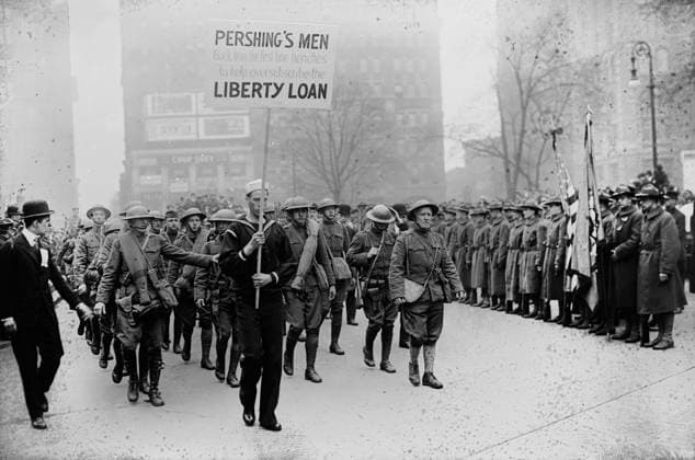 RECORD DATE NOT STATED Pershing Veterans, 1918. World War I veterans (Pershing s Men) marching in support of the Liberty Loan drive to New York s city hall to be officially received by Mayor Hylan Copyright:xHeritagexArt HeritagexImagesxBainxNewsxServicex IMAGO, ! ACHTUNG: AUFNAHMEDATUM GESCHÄTZT!  Copyright:HeritagexArt HeritagexImagesxBainxNewsxServicex IMAGO