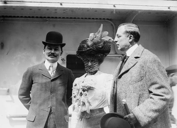 RECORD DATE NOT STATED Mr. and Mrs. C.F. Bishop with Clifford Harmon, 1910. Copyright:xHeritagexArt HeritagexImagesxBainxNewsxServicex IMAGO, ! ACHTUNG: AUFNAHMEDATUM GESCHÄTZT!  Copyright:HeritagexArt HeritagexImagesxBainxNewsxServicex IMAGO