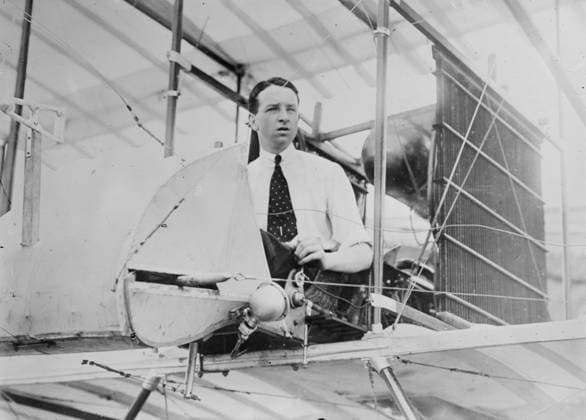 RECORD DATE NOT STATED Tom Sopwith, c1910. Shows English aviator Thomas Octave Murdoch Sopwith (1888-1989) in the Howard Wright biplane. Copyright:xHeritagexArt HeritagexImagesxBainxNewsxServicex IMAGO, ! ACHTUNG: AUFNAHMEDATUM GESCHÄTZT!  Copyright:HeritagexArt HeritagexImagesxBainxNewsxServicex IMAGO