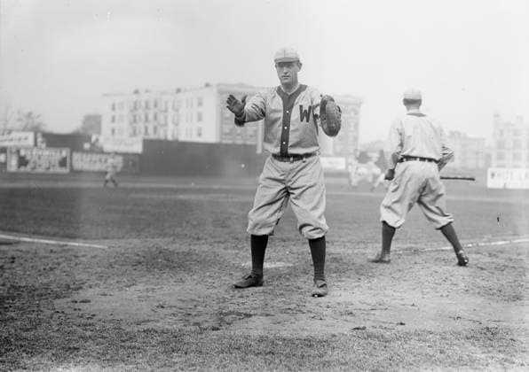 RECORD DATE NOT STATED Gabby Street, Washington, AL (baseball), 1910. Copyright:xHeritagexArt HeritagexImagesxBainxNewsxServicex IMAGO, ! ACHTUNG: AUFNAHMEDATUM GESCHÄTZT!  Copyright:HeritagexArt HeritagexImagesxBainxNewsxServicex IMAGO