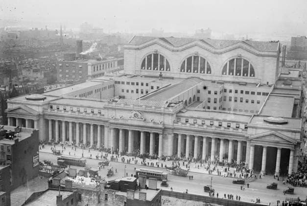 RECORD DATE NOT STATED Penn. R.R. Station from Gimbel shop N.Y., between c1910 and c1915. Copyright:xHeritagexArt HeritagexImagesxBainxNewsxServicex IMAGO, ! ACHTUNG: AUFNAHMEDATUM GESCHÄTZT!  Copyright:HeritagexArt HeritagexImagesxBainxNewsxServicex IMAGO