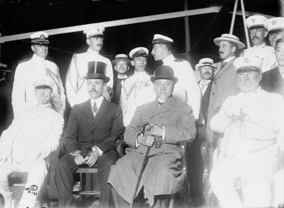 RECORD DATE NOT STATED Gen. Virbeck i.e., Verbeck; Chandler Hale; Adm. Togo; and Gen. Grant, 1911. Shows men on the Lusitania welcoming Japanese admiral Togo Heihachiro to New York City, including assistant secretary of state Chandler Hale, Major General Frederick D. Grant and Adjutant General William Verbeck of the New York National Guard. Copyright:xHeritagexArt HeritagexImagesxBainxNewsxServicex IMAGO, ! ACHTUNG: AUFNAHMEDATUM GESCHÄTZT!  Copyright:HeritagexArt HeritagexImagesxBainxNewsxServicex IMAGO