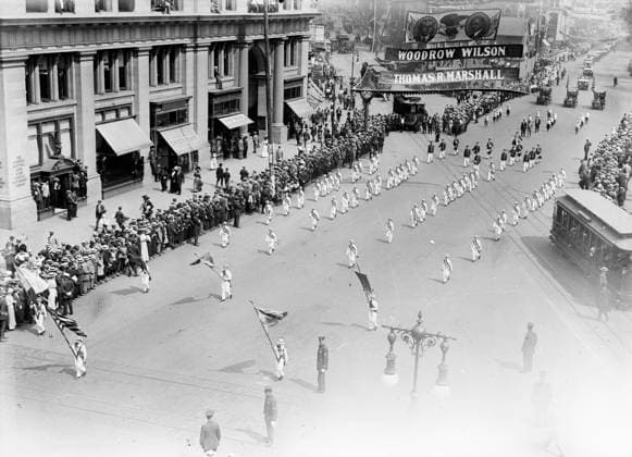 RECORD DATE NOT STATED Olympic parade, 1912. Showing a parade in New York City related to the 5th Olympic Games, held in Stockholm, Sweden, in 1912. Copyright:xHeritagexArt HeritagexImagesxBainxNewsxServicex IMAGO, ! ACHTUNG: AUFNAHMEDATUM GESCHÄTZT!  Copyright:HeritagexArt HeritagexImagesxBainxNewsxServicex IMAGO