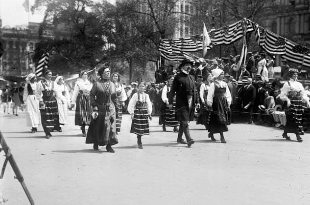 RECORD DATE NOT STATED Swedish division in Olympic Parade, 1912. Showing a parade in New York City related to the 5th Olympic Games, held in Stockholm, Sweden, in 1912. Copyright:xHeritagexArt HeritagexImagesxBainxNewsxServicex IMAGO, ! ACHTUNG: AUFNAHMEDATUM GESCHÄTZT!  Copyright:HeritagexArt HeritagexImagesxBainxNewsxServicex IMAGO