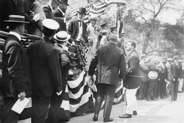 RECORD DATE NOT STATED Gaynor, Sullivan, McDonald & Rose, between c1910 and c1915. Copyright:xHeritagexArt HeritagexImagesxBainxNewsxServicex IMAGO, ! ACHTUNG: AUFNAHMEDATUM GESCHÄTZT!  Copyright:HeritagexArt HeritagexImagesxBainxNewsxServicex IMAGO