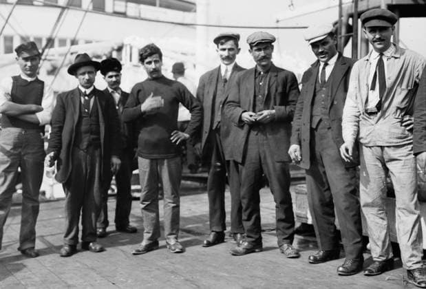 RECORD DATE NOT STATED On MARTHA WASHINGTON going to Balkan War, 1912. Taken when Greek immigrants left New York City to return to their country and fight in the first Balkan War, which began in October 1912. Copyright:xHeritagexArt HeritagexImagesxBainxNewsxServicex IMAGO, ! ACHTUNG: AUFNAHMEDATUM GESCHÄTZT!  Copyright:HeritagexArt HeritagexImagesxBainxNewsxServicex IMAGO