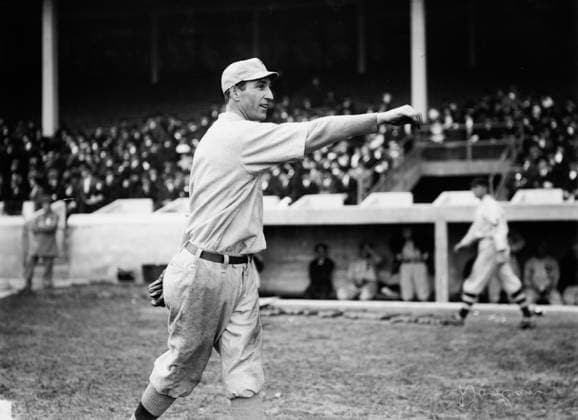 RECORD DATE NOT STATED Mickey Doolan, Philadelphia NL, at Polo Grounds, NY (baseball), 1912. Copyright:xHeritagexArt HeritagexImagesxBainxNewsxServicex IMAGO, ! ACHTUNG: AUFNAHMEDATUM GESCHÄTZT!  Copyright:HeritagexArt HeritagexImagesxBainxNewsxServicex IMAGO