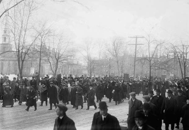 RECORD DATE NOT STATED Suffrage hike to Wash n, 1913. Shows suffrage hikers who took part in the suffrage hike from New York City to Washington, D.C. which joined the March 3, 1913 National American Woman Suffrage Association parade. Copyright:xHeritagexArt HeritagexImagesxBainxNewsxServicex IMAGO, ! ACHTUNG: AUFNAHMEDATUM GESCHÄTZT!  Copyright:HeritagexArt HeritagexImagesxBainxNewsxServicex IMAGO