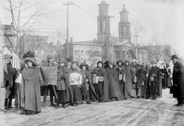 RECORD DATE NOT STATED Rosalie Jones, Ida Craft - suffrage hikers, 1913. Shows the hike lead by General Rosalie Jones from New York to Washington, D.C. for the March 3, 1913 National American Woman Suffrage Association parade. Copyright:xHeritagexArt HeritagexImagesxBainxNewsxServicex IMAGO, ! ACHTUNG: AUFNAHMEDATUM GESCHÄTZT!  Copyright:HeritagexArt HeritagexImagesxBainxNewsxServicex IMAGO