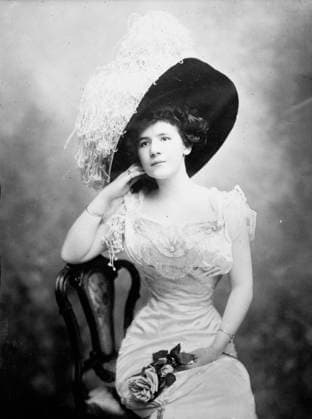 RECORD DATE NOT STATED Nina Napier, 1913. Shows Broadway actress Nina Napier. Copyright:xHeritagexArt HeritagexImagesxBainxNewsxServicex IMAGO, ! ACHTUNG: AUFNAHMEDATUM GESCHÄTZT!  Copyright:HeritagexArt HeritagexImagesxBainxNewsxServicex IMAGO