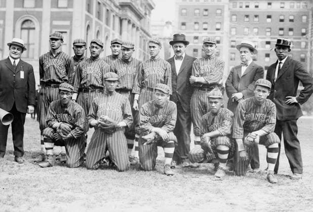 RECORD DATE NOT STATED Chinese B.B. team, Hawaii, 1914. Shows a Chinese American baseball team from Hawaii which came to the United States to play against university teams. This team played Columbia University s team on May 31, 1914. Copyright:xHeritagexArt HeritagexImagesxBainxNewsxServicex IMAGO, ! ACHTUNG: AUFNAHMEDATUM GESCHÄTZT!  Copyright:HeritagexArt HeritagexImagesxBainxNewsxServicex IMAGO