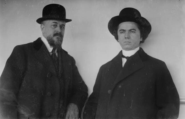 RECORD DATE NOT STATED Gabriel Lapierre and Jan Kubelik, between c1910 and c1915. Shows pianist Gabriel Lapierre with Czech violinist and composer Jan Kubeli?k (1880-1940). Copyright:xHeritagexArt HeritagexImagesxBainxNewsxServicex IMAGO, ! ACHTUNG: AUFNAHMEDATUM GESCHÄTZT!  Copyright:HeritagexArt HeritagexImagesxBainxNewsxServicex IMAGO