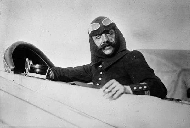 RECORD DATE NOT STATED Capt. Felix of Army Aero. Corps., between c1910 and c1915. Copyright:xHeritagexArt HeritagexImagesxBainxNewsxServicex IMAGO, ! ACHTUNG: AUFNAHMEDATUM GESCHÄTZT!  Copyright:HeritagexArt HeritagexImagesxBainxNewsxServicex IMAGO