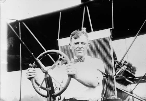 RECORD DATE NOT STATED Tom Baldwin, between c1910 and c1915. Aboard his Red Devil steel biplane. Copyright:xHeritagexArt HeritagexImagesxBainxNewsxServicex IMAGO, ! ACHTUNG: AUFNAHMEDATUM GESCHÄTZT!  Copyright:HeritagexArt HeritagexImagesxBainxNewsxServicex IMAGO