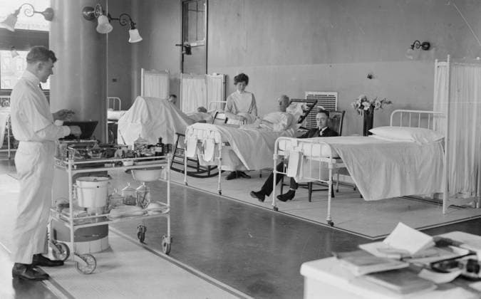 RECORD DATE NOT STATED St. Luke s -- Men s Ward, between c1915 and c1920. Copyright:xHeritagexArt HeritagexImagesxBainxNewsxServicex IMAGO, ! ACHTUNG: AUFNAHMEDATUM GESCHÄTZT!  Copyright:HeritagexArt HeritagexImagesxBainxNewsxServicex IMAGO