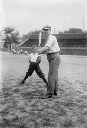 RECORD DATE NOT STATED Vernon Dalhart (baseball), between c1915 and c1920. Copyright:xHeritagexArt HeritagexImagesxBainxNewsxServicex IMAGO, ! ACHTUNG: AUFNAHMEDATUM GESCHÄTZT!  Copyright:HeritagexArt HeritagexImagesxBainxNewsxServicex IMAGO