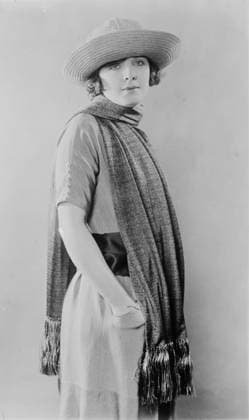 RECORD DATE NOT STATED Doris Sheerin, between c1915 and c1920. Copyright:xHeritagexArt HeritagexImagesxBainxNewsxServicex IMAGO, ! ACHTUNG: AUFNAHMEDATUM GESCHÄTZT!  Copyright:HeritagexArt HeritagexImagesxBainxNewsxServicex IMAGO