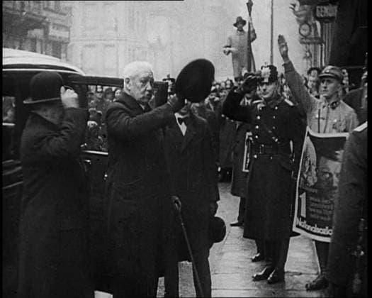 RECORD DATE NOT STATED German President Paul von Hindenburg Greeting a Crowd, 1933. Suspicious though he was of the National Socialist Party, the aged president Hindenburg chose to support it as the least of many evils . Note poster of Hindenburg and his chancellor Adolf Hitler at right. From Time To Remember - The Time Of The Monster, 1933 (Reel 2); documentary film about events of 1933, rise of Roosevelt and Hitler. Copyright:xBritishxPathexLtd HeritagexImagesxBritishxPathexLtdx IMAGO, ! ACHTUNG: AUFNAHMEDATUM GESCHÄTZT!  Copyright:BritishxPathexLtd HeritagexImagesxBritishxPathexLtdx IMAGO