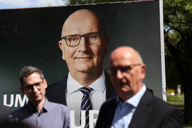 David Kolesnyk (SPD, Generalsekretär Brandenburg) und Dietmar Woidke (SPD, Ministerpräsident Brandenburg und Spitzenkandidat), v.l., während der Vorstellung der Wahlplakate für die Landtagswahl in Brandenburg, Platz der Einheit, Potsdam, 1. August 2024. Die Wahl findet am 22. September statt. Landtagswahl Brandenburg 2024: Vorstellung Wahlplakate SPD *** David Kolesnyk SPD, Secretary General Brandenburg and Dietmar Woidke SPD, Minister President Brandenburg and top candidate , f l , during the presentation of the election posters for the state election in Brandenburg, Platz der Einheit, Potsdam, August 1, 2024 The election will take place on September 22 State election Brandenburg 2024 Presentation of election posters SPD