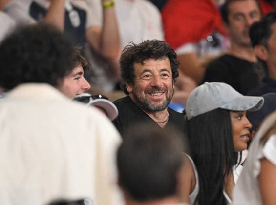 Paris 2024 - Patrick Bruel At Judo Patrick Bruel and his son Oscar Bruel during the semi final in the women + 78kg during the Paris 2024 Olympic Games at the Champs de Mars Arena, in Paris on August 2, 2024. Photo by Eliot Blondet ABACAPRESS.COM  Copyright: xBlondetxEliot ABACAx