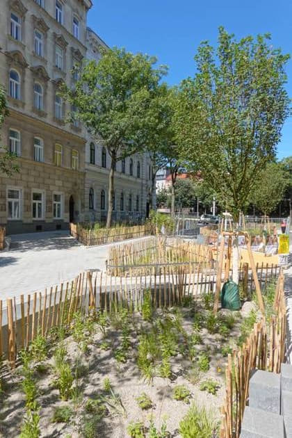 IMAGO Creative, Lifestyle, Frühling in der Stadt Wien, Bernhardgasse, Begrünung Vienna, Bernhardgasse, Greenery in the Street *** Vienna, Bernhardgasse, Greenery Vienna, Bernhardgasse, Greenery in the Street