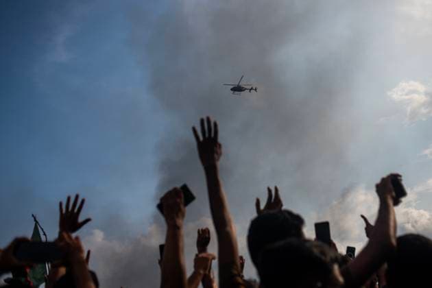 Protests In Bangladesh People are celebrating at the Parliament House after the fall of the country s Prime Minister Sheikh Hasina in Dhaka, Bangladesh, on August 6, 2024. Dhaka Bangladesh  Copyright: xSyedxMahamudurxRahmanx originalFilename: rahman-notitle240805_npScB.jpg