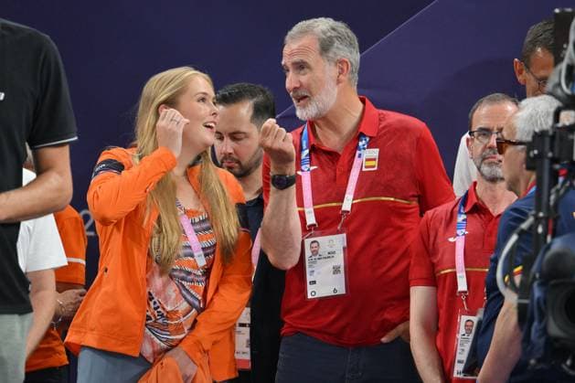 Paris 2024 - Royals Attend Basketball 3x3 Final - Pierre King Felipe VI of Spain and Princess Catharina-Amalia Beatrix of the Netherlands during Men s Gold Medal Game of the 3x3 Basketball between France and Netherlands on La Concorde 1 during the Paris 2024 Olympics Games on August 5, 2024 in Paris, France. Photo by Laurent Zabulon ABACAPRESS.COM Paris France  Copyright: xZabulonxLaurent ABACAx