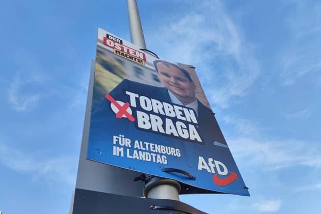 Altenburg, Thüringen, Deutschland, 06.08.2024: AfD-Wahlplakat für die Landtagswahl am 1. September 2024 mit Torben Braga *** Altenburg, Thuringia, Germany, 06 08 2024 AfD election poster for the state election on September 1, 2024 with Torben Braga Copyright: xdtsxNachrichtenagenturx dts_44283