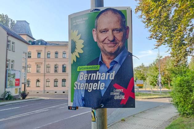 Altenburg, Thüringen, Deutschland, 06.08.2024: Wahlplakate zur Landtagswahl: Bernhard Stengele auf Grünen-Wahlplakat zur Landtagswahl in Thüringen *** Altenburg, Thuringia, Germany, 06 08 2024 Election posters for the state election Bernhard Stengele on Green election poster for the state election in Thuringia Copyright: xdtsxNachrichtenagenturx dts_44286