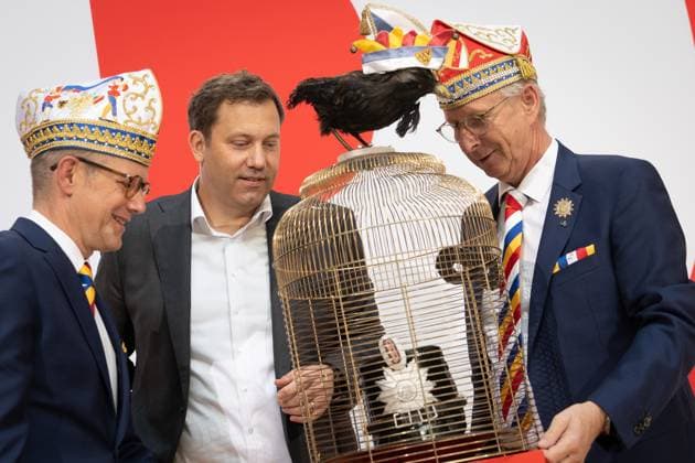SPD party chairman Lars Klingbeil during a press and photo session in the Willy Brandt House together with Wolfgang Hyrenbach with jesters cap, chairman of the Aachen Carnival Association AKV Press event with Lars Klingbeil on the upcoming award of the carnival order Orden wider den tierischen Ernst to the SPD party chairman, Berlin Berlin Germany Willy