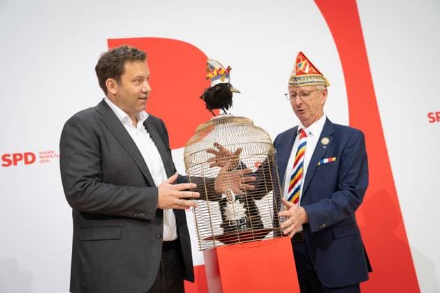SPD party chairman Lars Klingbeil during a press and photo session in the Willy Brandt House together with Wolfgang Hyrenbach with jesters cap, chairman of the Aachen Carnival Association AKV Press event with Lars Klingbeil on the upcoming award of the carnival order Orden wider den tierischen Ernst to the SPD party chairman, Berlin Berlin Germany Willy