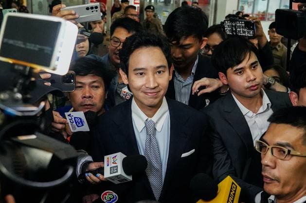 Bilder des Jahres 2024, News 08 August News Themen der Woche KW32 News Bilder des Tages Pita is on a case of dissolution of Thailand s Move Forward Party in Bangkok - 07 Aug 2024 Former Move Forward Party leader Pita Limjaroenrat, walks on the day Thailand s Constitutional Court delivers its verdict on a case seeking the dissolution of the opposite group over its call for lese-majeste reform, in Bangkok. Bangkok Thailand Copyright: xSeksanxRochanametakulx xSOPAxImax SEK02911