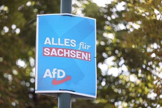 Leipzig, Sachsen, Deutschland, 06.08.2024: Wahlplakate zur Landtagswahl: AfD-Wahlplakat mit dem Slogan Alles für Sachsen *** Leipzig, Saxony, Germany, 06 08 2024 Election posters for the state election AfD election poster with the slogan Everything for Saxony Copyright: xdtsxNachrichtenagenturx dts_44319