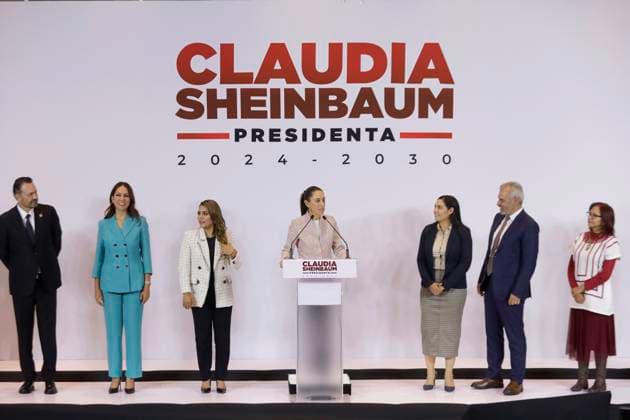 Claudia Sheinbaum, Mexico s Virtual President-elect, Meets With Governors Of The West Region Claudia Sheinbaum, Mexico s virtual president-elect, is standing at the center, accompanied by her cabinet during a press conference in Mexico City, Mexico, on August 07, 2024, on the occasion of a meeting with governors of the Western Region (Colima, Guanajuato, Guerrero, Michoacan, and Queretaro), at the Hotel Courtyard Mexico City Revolucion, as part of the meetings scheduled for this week with the country s governors. Mexico City Mexico City Mexico Copyright: xGerardoxVieyrax originalFilename: vieyra-notitle240807_npwxh.jpg