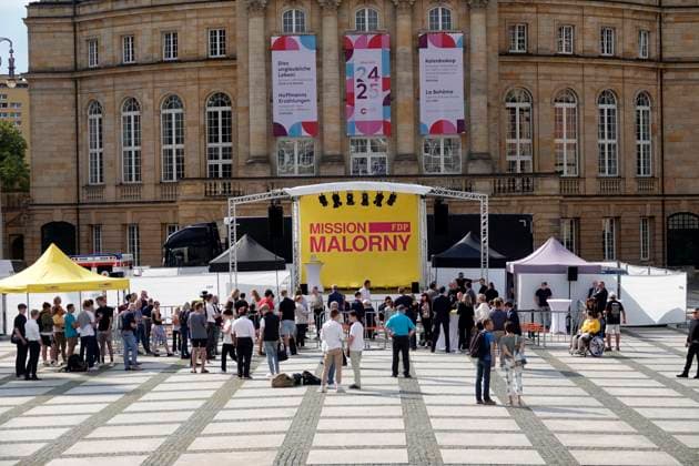 Wahlkampf FDP 08.08.2024, Chemnitz, Theaterplatz Bundesvorsitzender der FDP und Bundesfinanzminister, Christian Lindner, spricht auf der Wahlkampfkundgebung der FDP Sachsen zur Landtagswahl. Es sollen die Visionen für ein zukunftsorientiertes Sachsen präsentiert werden. Chemnitz Sachsen BRD *** Election campaign FDP 08 08 2024, Chemnitz, Theaterplatz Federal Chairman of the FDP and Federal Minister of Finance, Christian Lindner, speaks at the election rally of the FDP Saxony for the state election The visions for a future-oriented Saxony are to be presented Chemnitz Saxony FRG