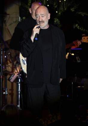 T.J. Martell Foundation Honors Gala March 22, 2010 - Nashville, TN - Superstar Rocker Dave Mason performed at the Honors Gala benefiting the T.J. Martell Foundation held at the Hutton Hotel. Photo Credit: Dan Harr AdMedia Nashville TN USA EDITORIAL USE ONLY  Copyright: xx DanxHarrx admphotos513076