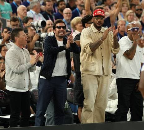 August 10, 2024, Paris, Ile-De-France, France: JIMMY FALLON and CARMELO ANTHONY are seen cheering for Team USA in the Basketball Men s FInal between France and United States at the Paris 2024 Olympic Games at the Bercy Arena in Paris, France Paris France - ZUMAc179 20240810_oly_c179_107 Copyright: xMickaelxChavetx