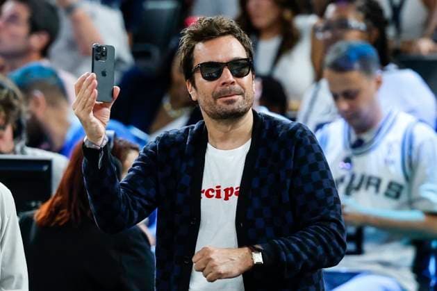 August 10, 2024, Paris, Paris, FRANCE: Comedian and host Jimmy Fallon attends during Men s Gold Medal Game of the Basketball between France and United States on Bercy Arena during the Paris 2024 Olympics Games on August 10, 2024 in Paris, France. Paris FRANCE - ZUMAa181 20240810_zaa_a181_398 Copyright: xManuxReinox