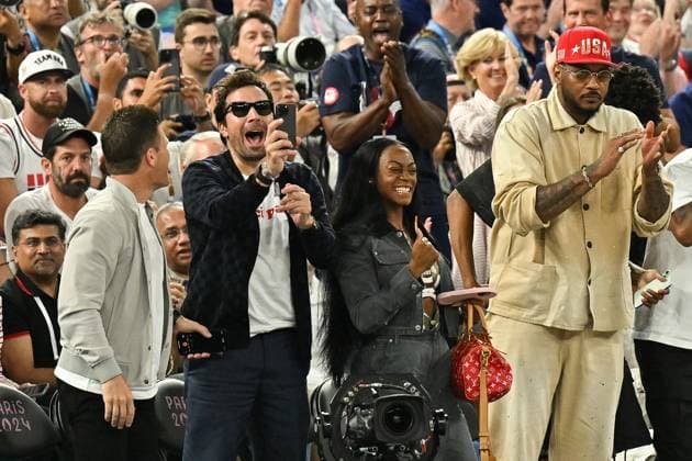 Paris 2024 - Jimmy Fallon At France v USA Basketball Final Jimmy Fallon attends the Men s Basketball Final Gold Medal game between Team France and Team United States on day fifteen of the Paris 2024 Summer Olympic Games at Bercy Arena on August 10, 2024 in Paris, France. Photo by Laurent Zabulon ABACAPRESS.COM Paris France  Copyright: xZabulonxLaurent ABACAx