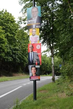 Wahlplakate von CDU mit Jan Redmann (Spitzenkandidat), FDP mit Zyon Braun (Spitzendkandidat), SPD mit Dietmar Woidke (Ministerpräsident und Spitzenkandidat) und BSW mit Sahra Wagenknecht (Parteivorsitzende) für die Landtagswahl in Brandenburg, Potsdam, 10. August 2024. Die Wahl findet am 22. September statt. Landtagswahl Brandenburg 2024: Wahlplakate *** Election posters of CDU with Jan Redmann top candidate , FDP with Zyon Braun top candidate , SPD with Dietmar Woidke Prime Minister and top candidate and BSW with Sahra Wagenknecht party chairwoman for the state election in Brandenburg, Potsdam, August 10, 2024 The election will take place on September 22 State election Brandenburg 2024 election posters