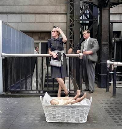 Woman with baby in basket waiting for train, Pennsylvania Station, New York City, New York, USA, Marjorie Collins, U.S. Office of War Information, August 1942  Copyright: xCircaxImagesx ghi-circa01668
